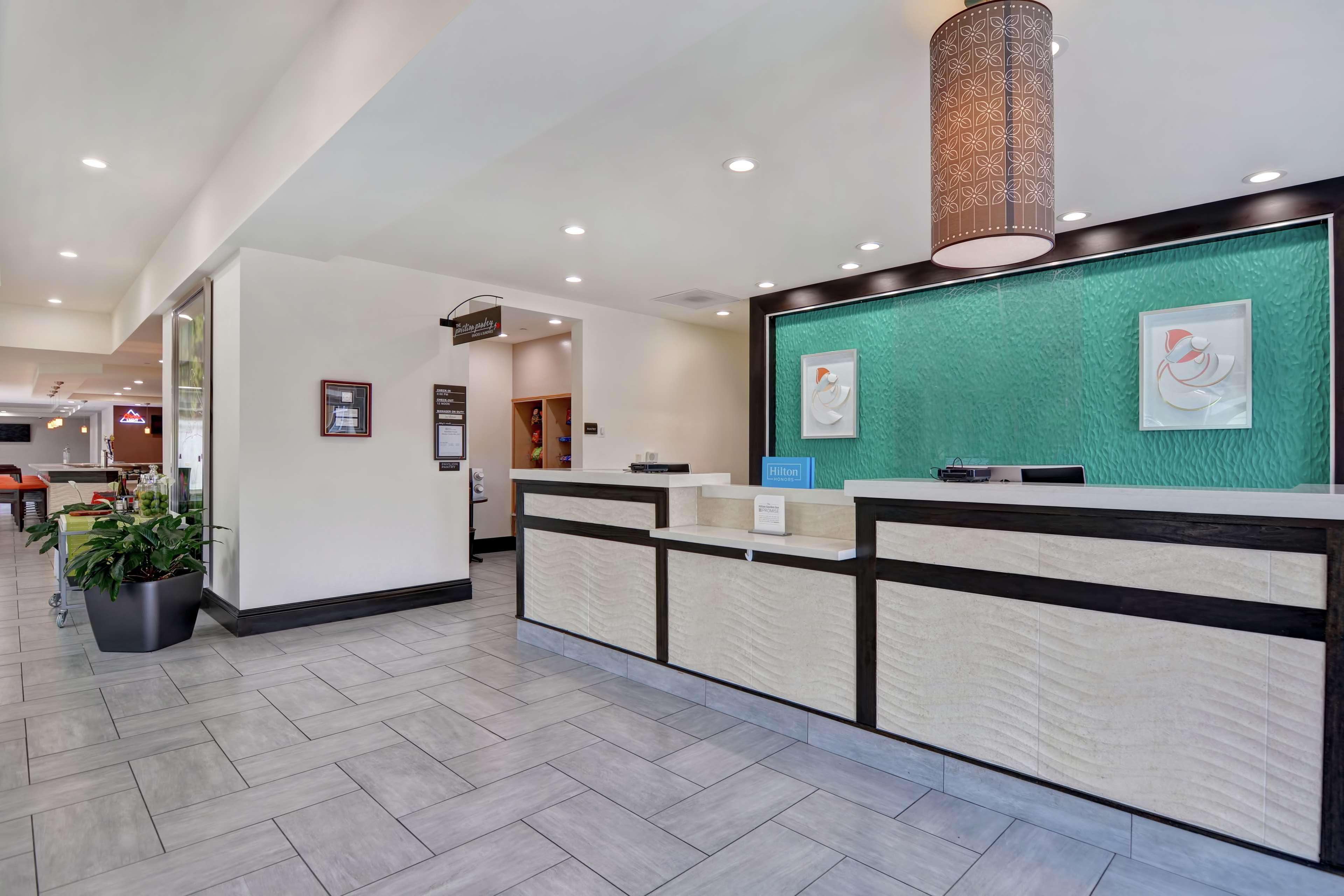 Hilton Garden Inn And Fayetteville Convention Center Eksteriør bilde
