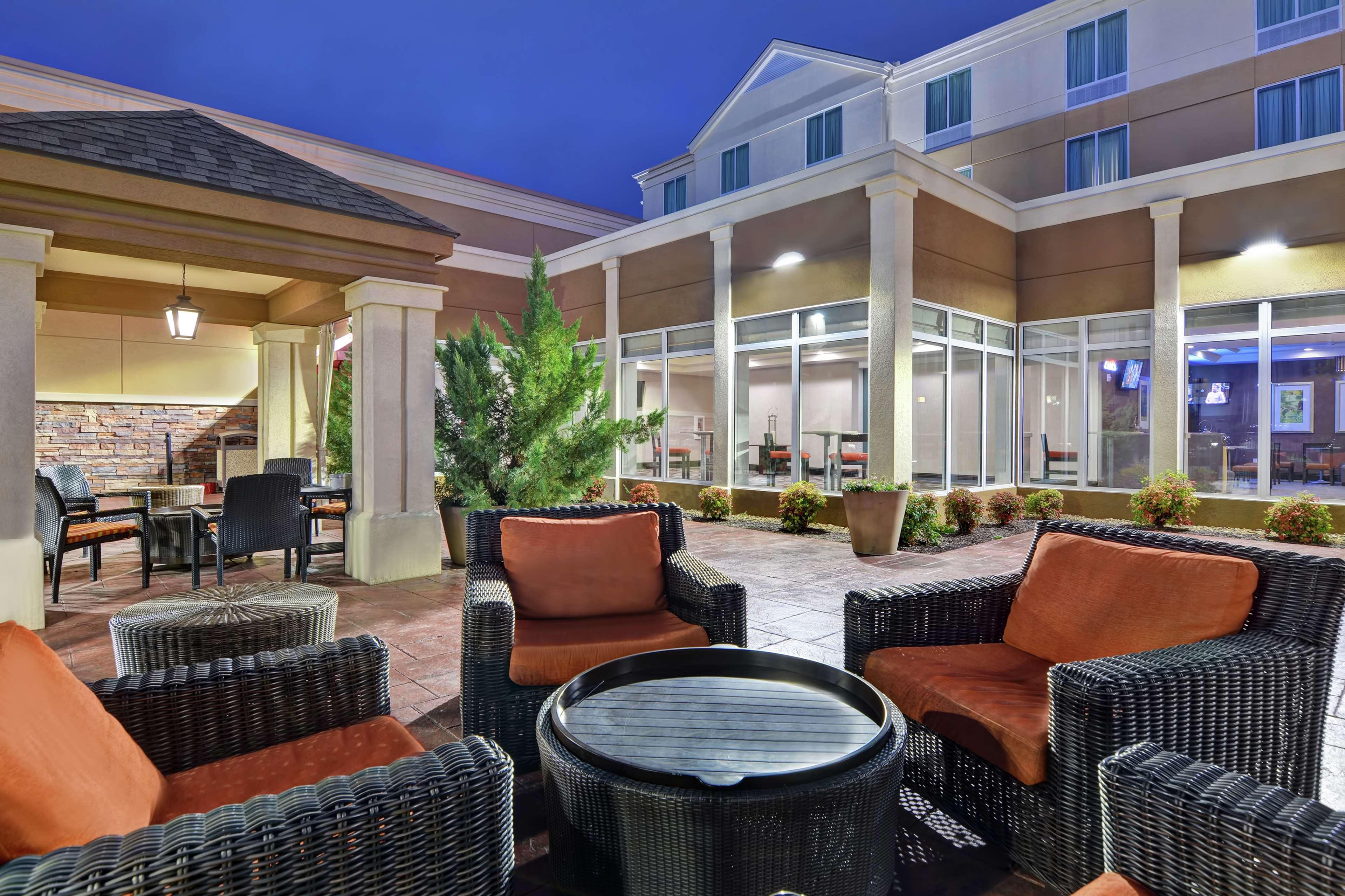 Hilton Garden Inn And Fayetteville Convention Center Eksteriør bilde