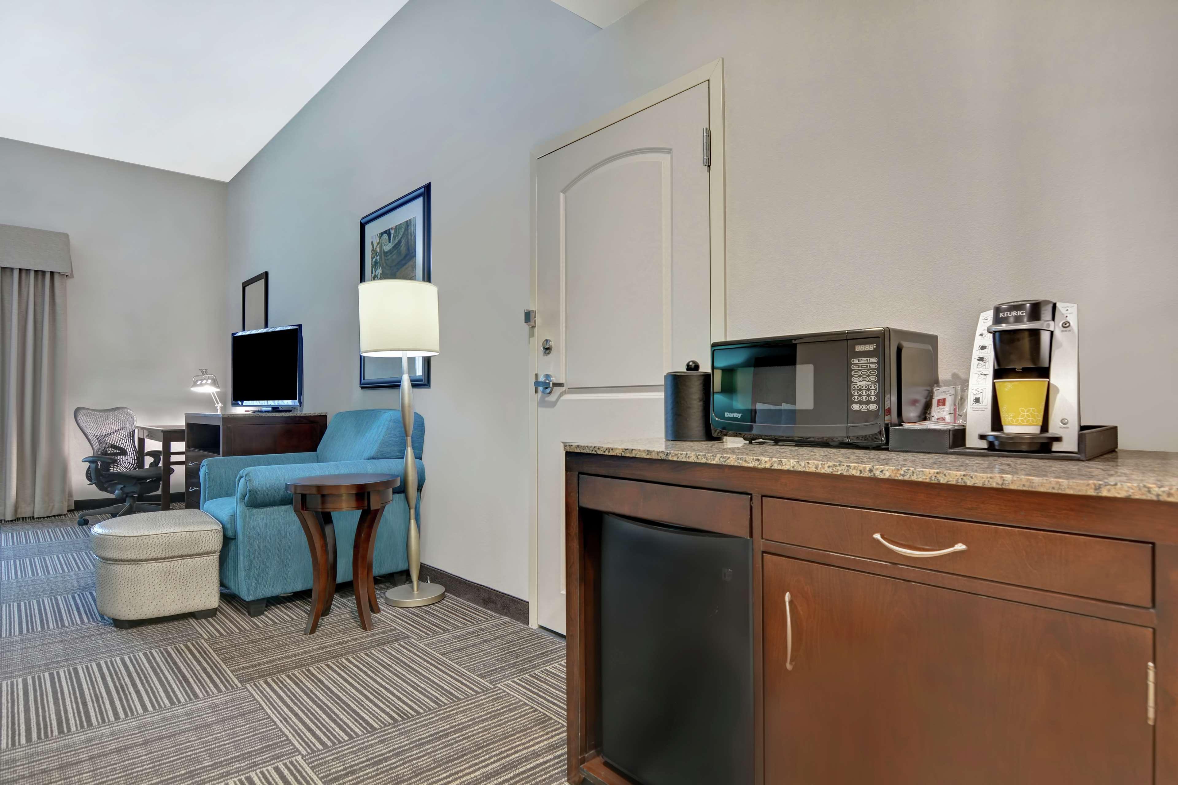 Hilton Garden Inn And Fayetteville Convention Center Eksteriør bilde
