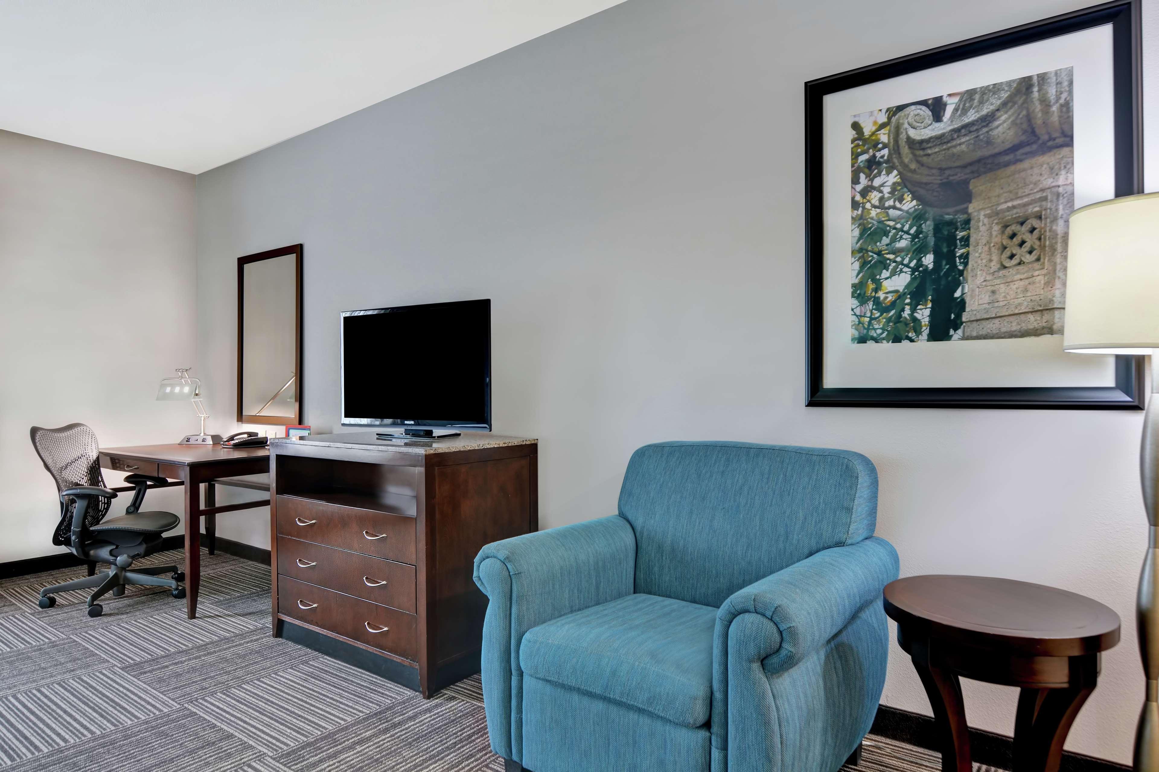 Hilton Garden Inn And Fayetteville Convention Center Eksteriør bilde