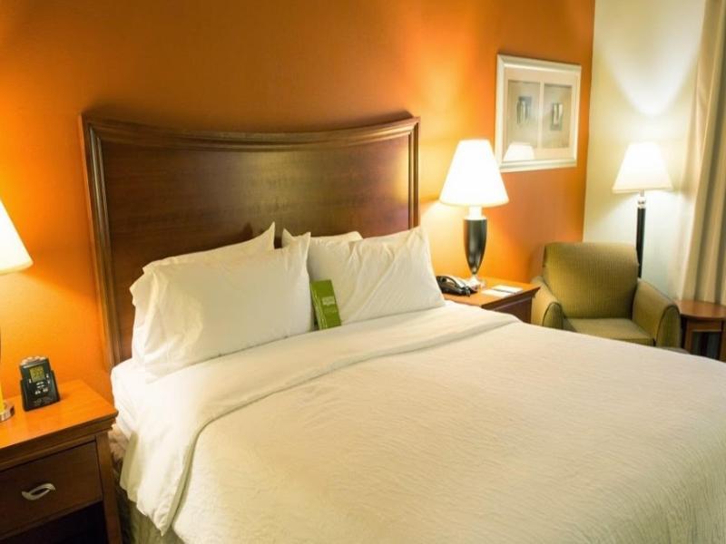 Hilton Garden Inn And Fayetteville Convention Center Eksteriør bilde