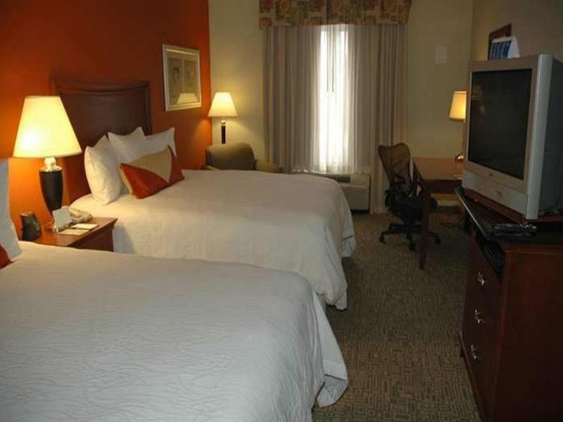 Hilton Garden Inn And Fayetteville Convention Center Eksteriør bilde