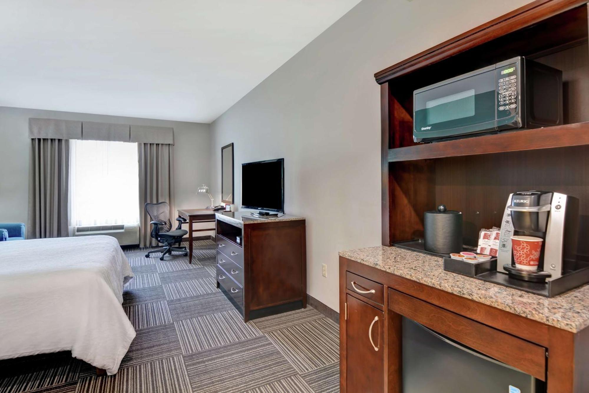 Hilton Garden Inn And Fayetteville Convention Center Eksteriør bilde